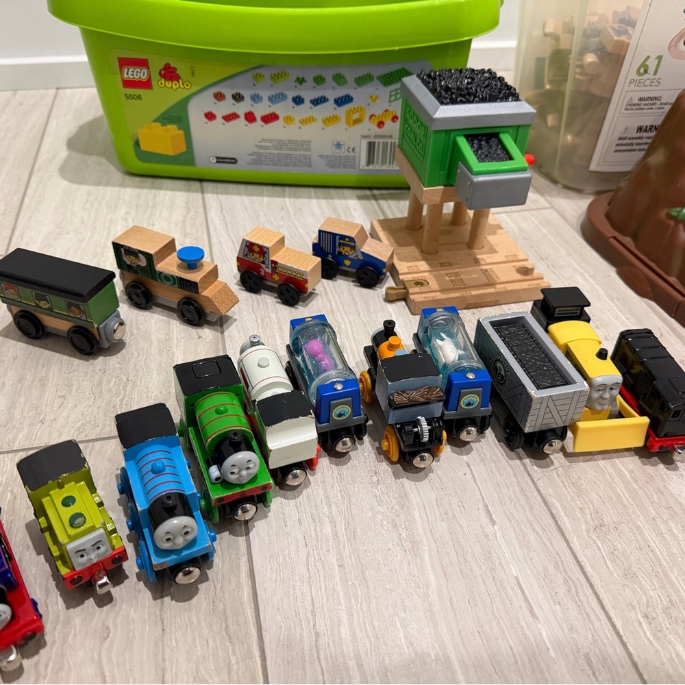 Thomas and Train and Top Mountain Train Set